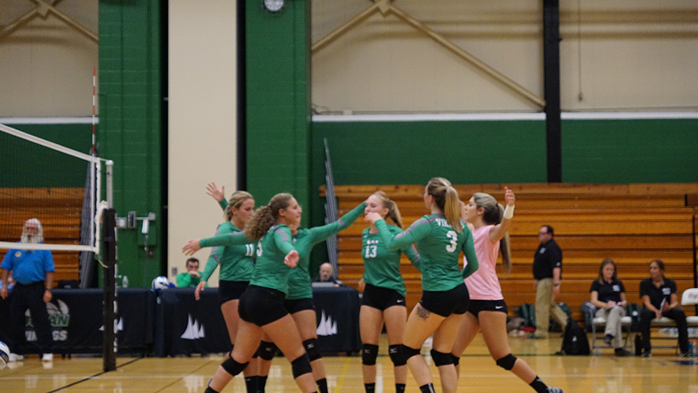 Vikings Volleyball Drops Middlesex CC, 3-0